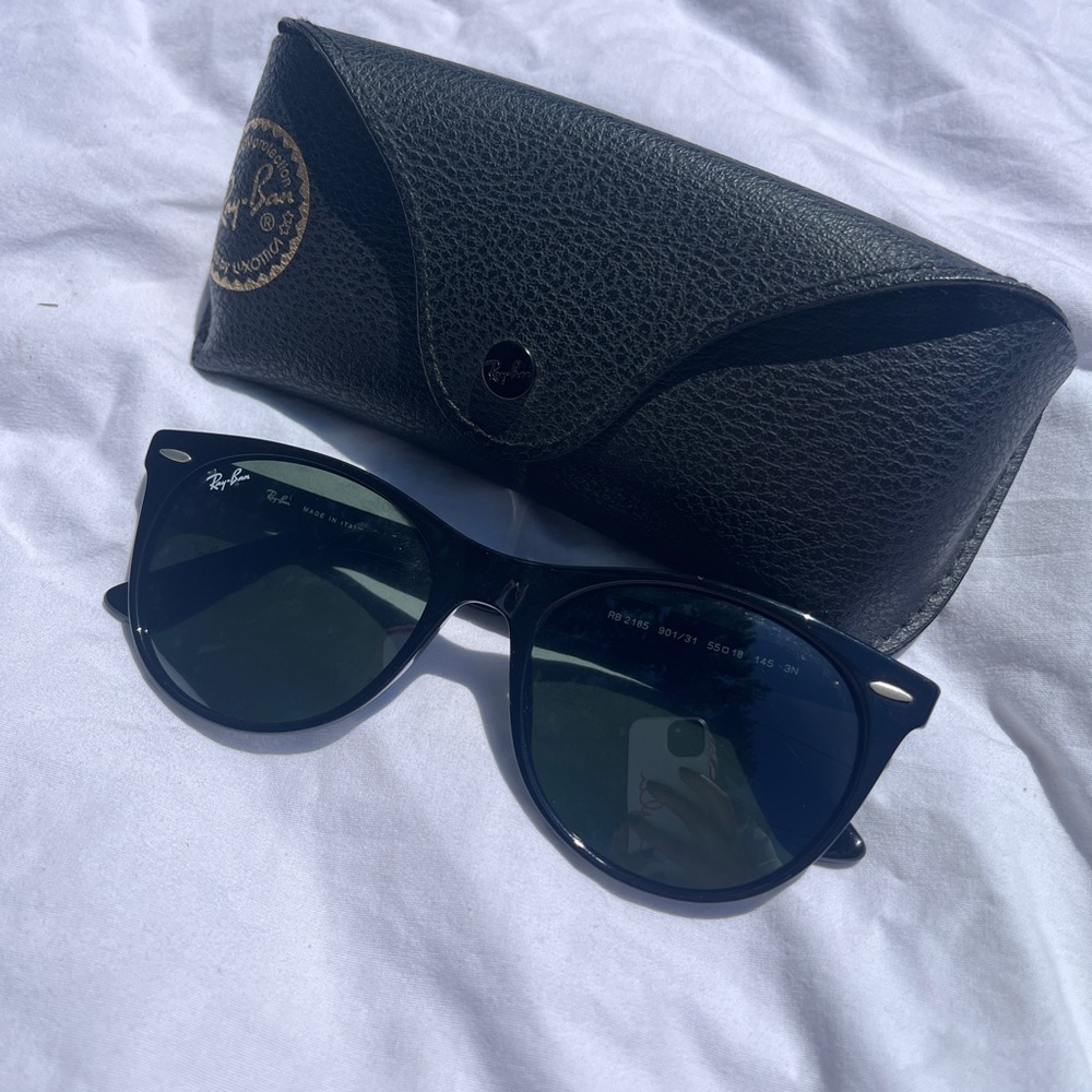 Ray-Ban Classic Black Sunglasses with Case